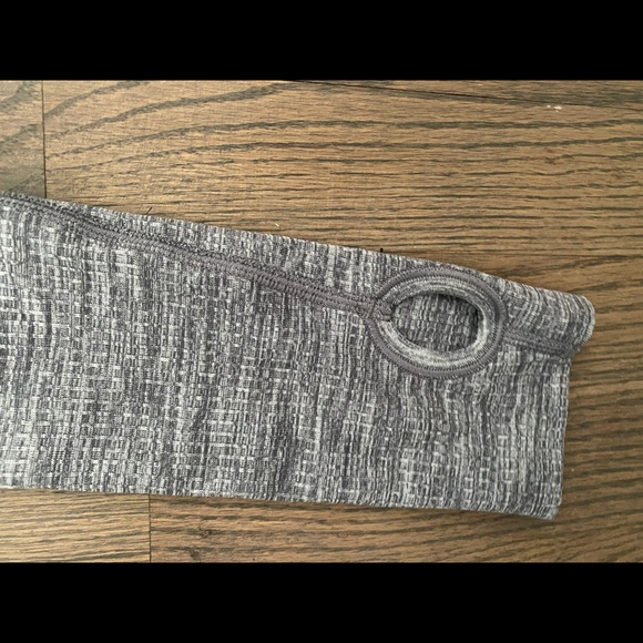 Lulu lemon swiftly tech long sleeve shirt. Size 2 - Picture 3 of 4